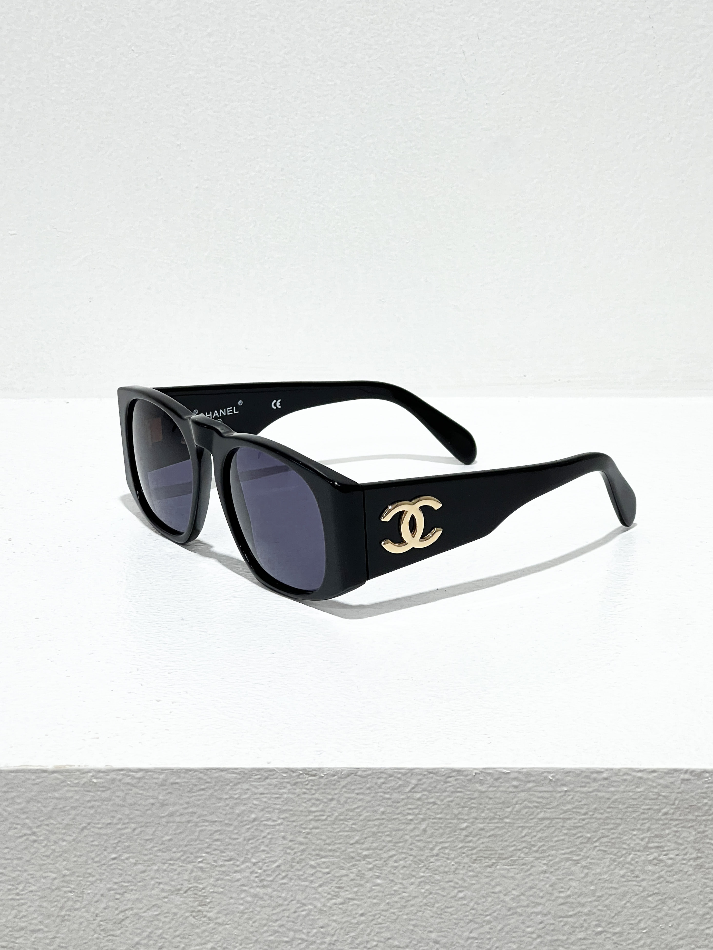90&#039;s CHANEL sunglasses